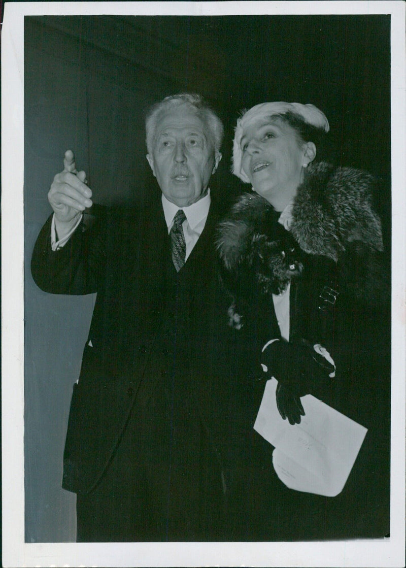 Vernissage at Liljefors exhibition at the Royal Academy of Fine Arts. Prince Eugen and Karen Blixen-Finecke attending the opening ceremony. - Vintage Photograph