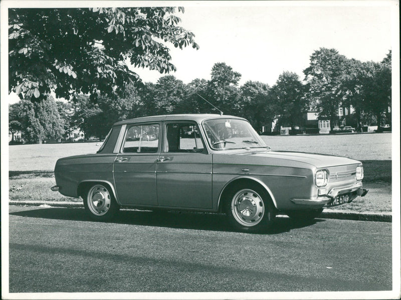 Renault 1100 - Vintage Photograph