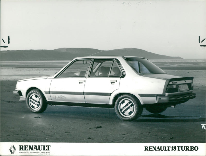 Renault 18 - Vintage Photograph
