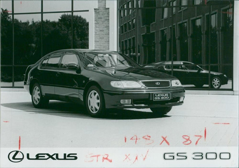 Lexus gs300 - Vintage Photograph