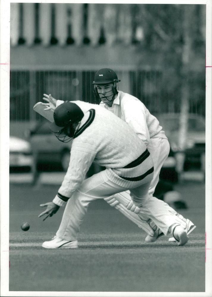 Cricket (1982). new zealand team  with turner the cambridge batsman. - Vintage Photograph