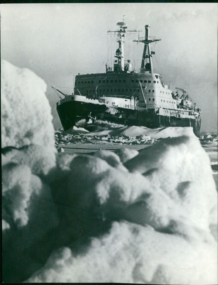Ship lenin:Atomic Ice Breaker. - Vintage Photograph