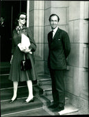 Major Iain Grahame and his wife Diana. - Vintage Photograph