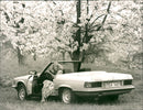 Mercedes-Benz 380 SL 1985 - Vintage Photograph