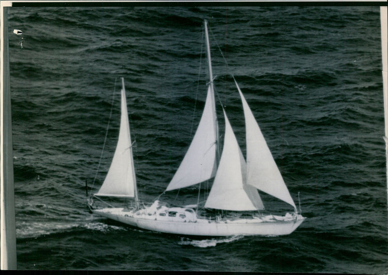 Sir Frances Chichester and Gypsy Moth IV sailing 450 miles from the Lizard. - Vintage Photograph