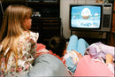 1994 RUNAWAY GIRL PICS HUTCHISON SALLY MCGRATH SAFE HOME AFTER LEAVING PICTURE - Vintage Photograph