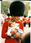 RUNAWAY GIRL PICS HUTCHISON SALLY MCGRATH SAF WHITE PALACE FAMILY KING ROYAL - Vintage Photograph