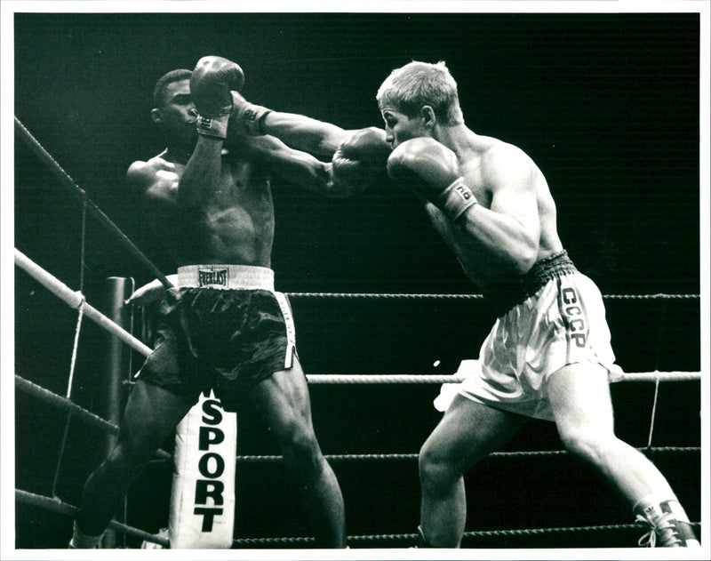 Boxing sports - Vintage Photograph
