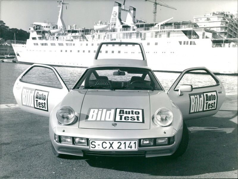 Porsche 928 - Vintage Photograph