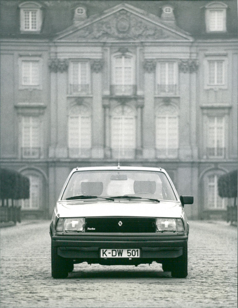 Renault 18 Turbo - Vintage Photograph
