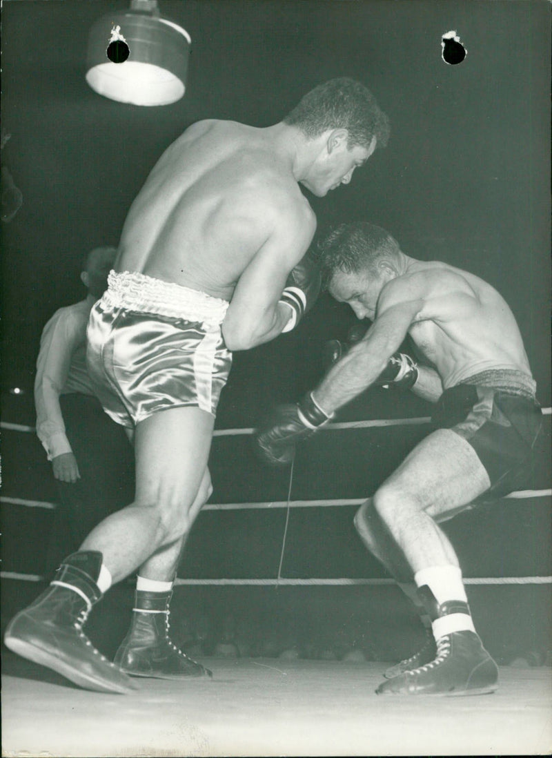 Boxing: Alphonse Halimi vs Jean Renard - Vintage Photograph