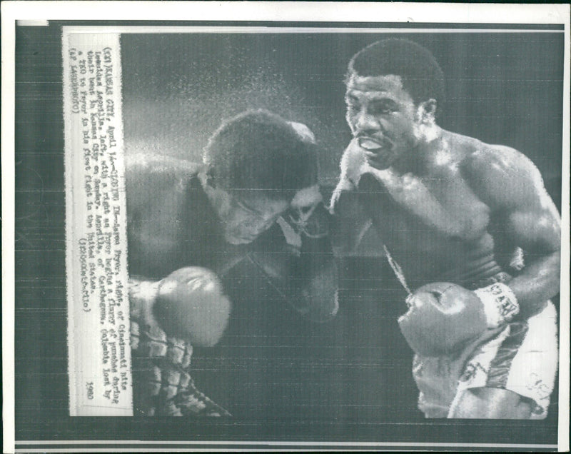 Boxing: Aaron Pryor- Leonidas Asprilla - Vintage Photograph