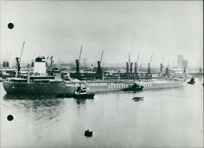 Giant oil tanker "Bergehus" - Vintage Photograph