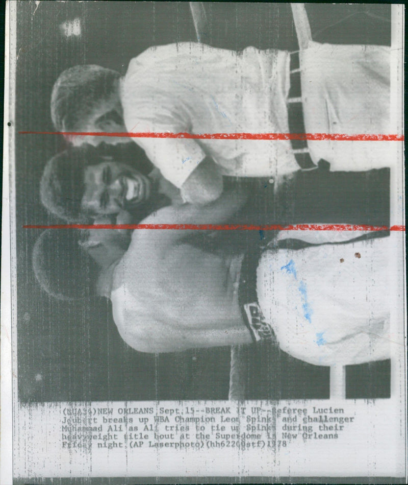 Heavyweight Boxing- Leon Spinks- Muhammad Ali - Vintage Photograph