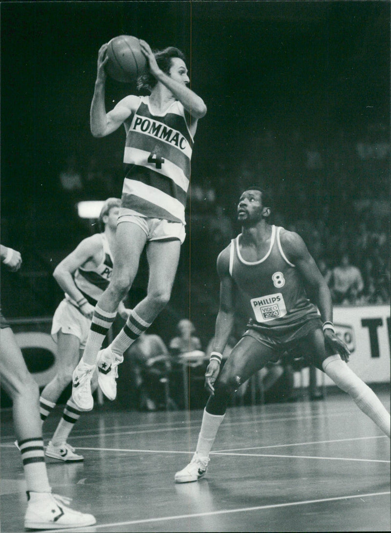 Mike Flynn, basketspelare Alvik. - Vintage Photograph