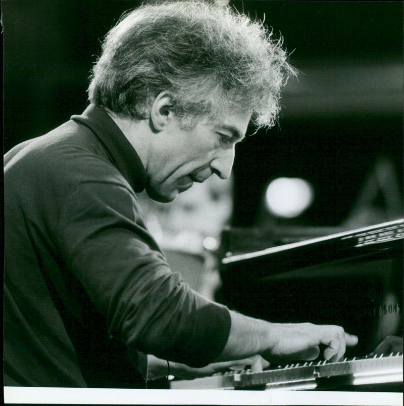 Vladimir Ashkenazy - Vintage Photograph