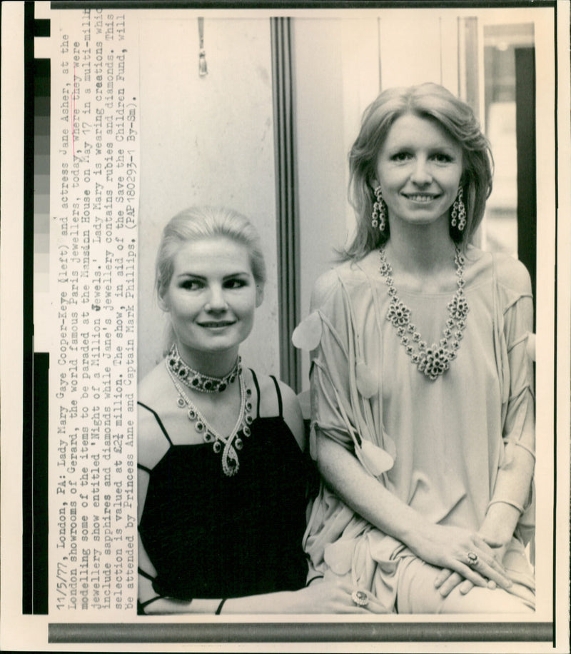 Jane Asher - Vintage Photograph