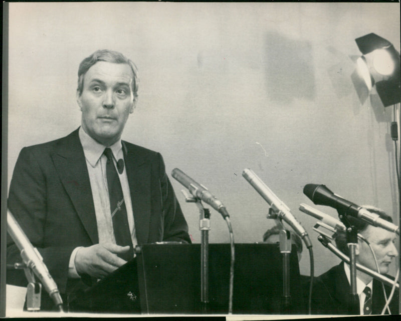 Tony Benn - Vintage Photograph