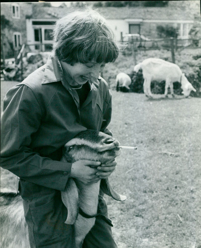 Pat and Liz Bellingham - Vintage Photograph