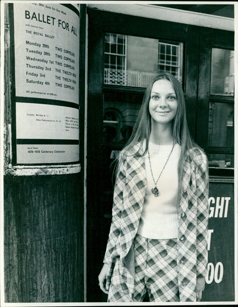 Jeanetta Bumpus - Vintage Photograph