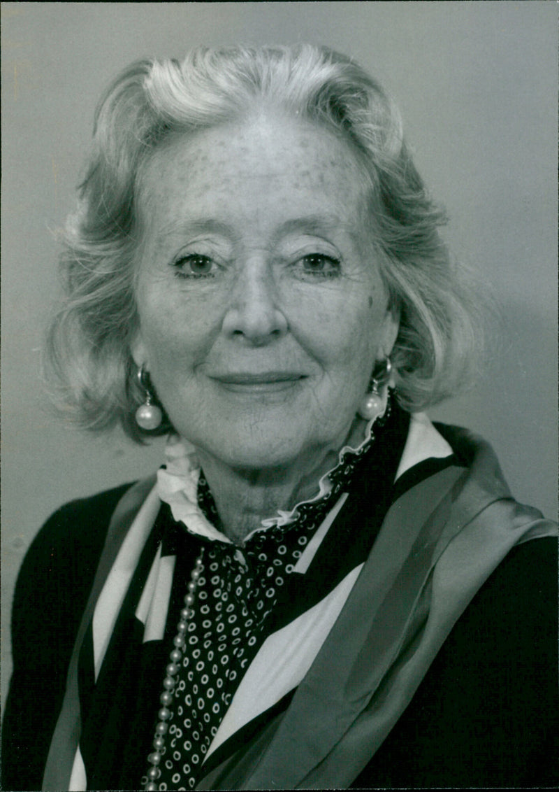 Evelyn Anthony - Vintage Photograph