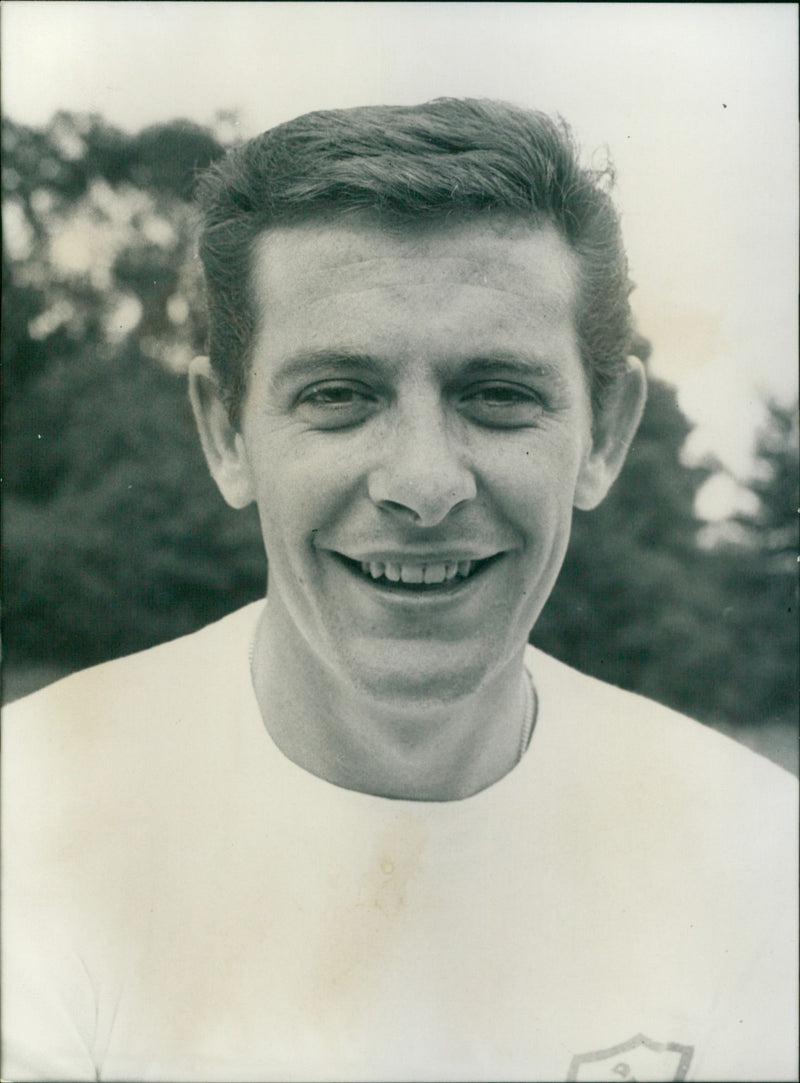 Alan Mullery - Vintage Photograph