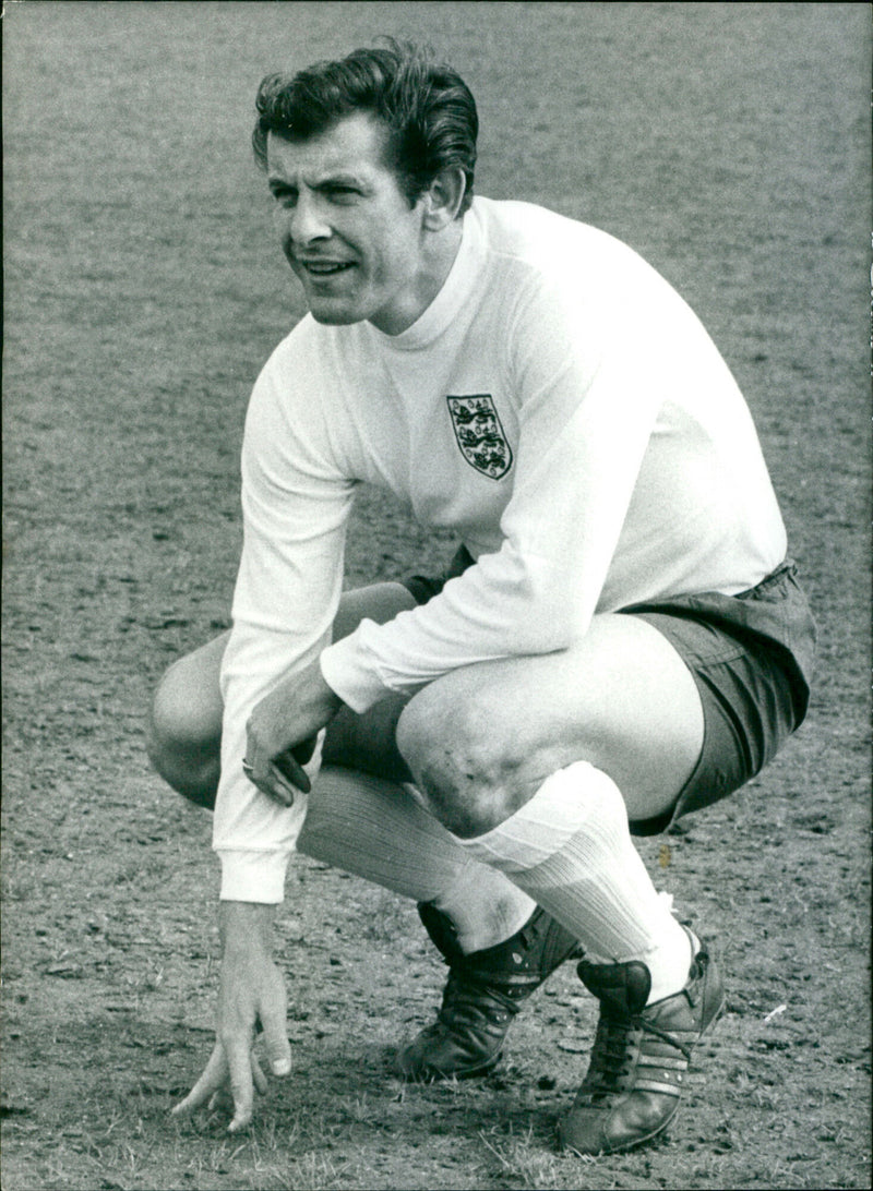 Alan Mullery - Vintage Photograph