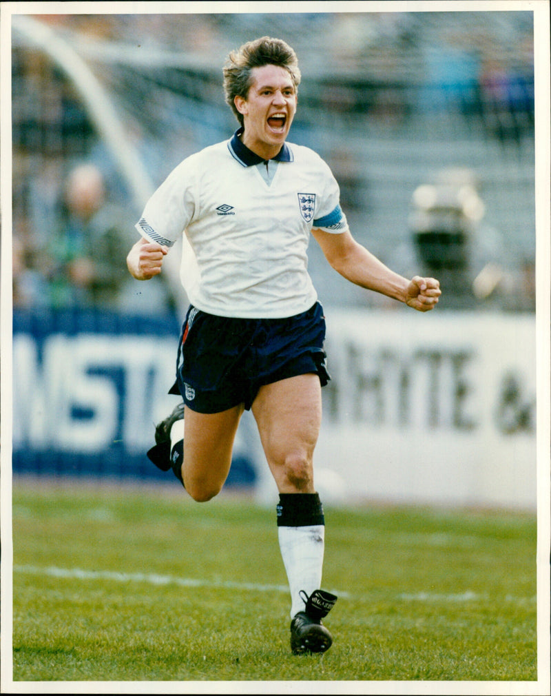 Gary Lineker - Vintage Photograph