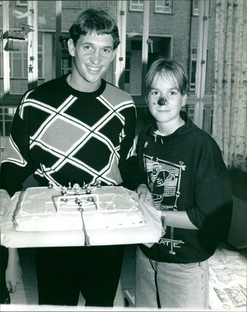 Gary Lineker - Vintage Photograph