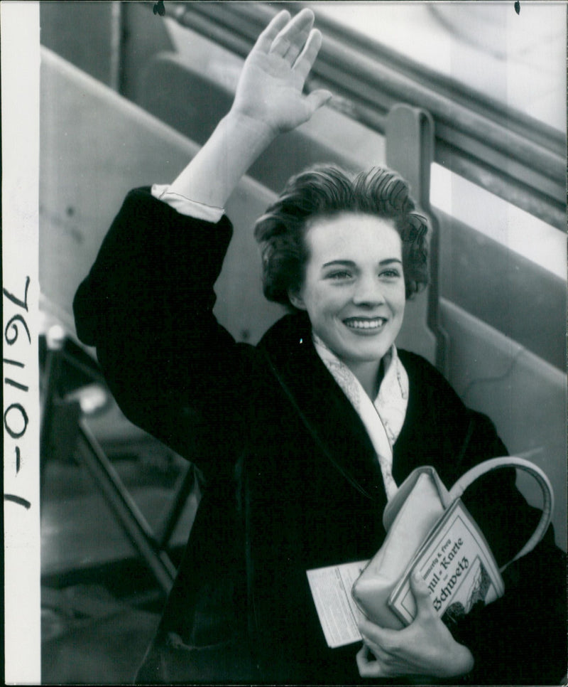 Julie Andrews - Vintage Photograph