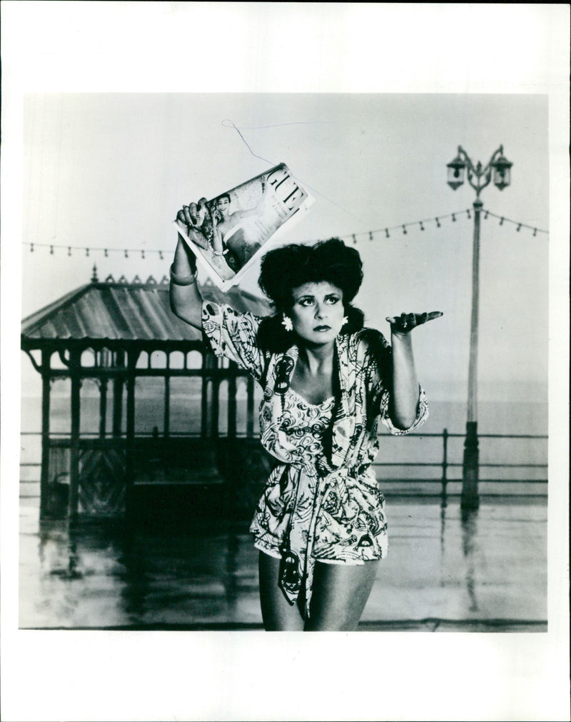 Tracey Ullman - Vintage Photograph