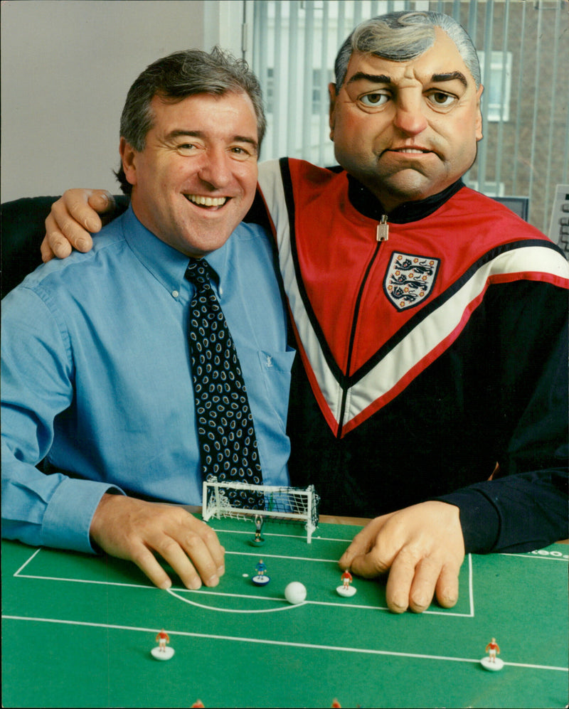 Terry Venables - Vintage Photograph