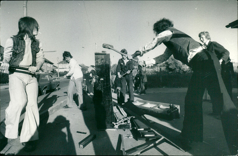 Piano smash - Vintage Photograph