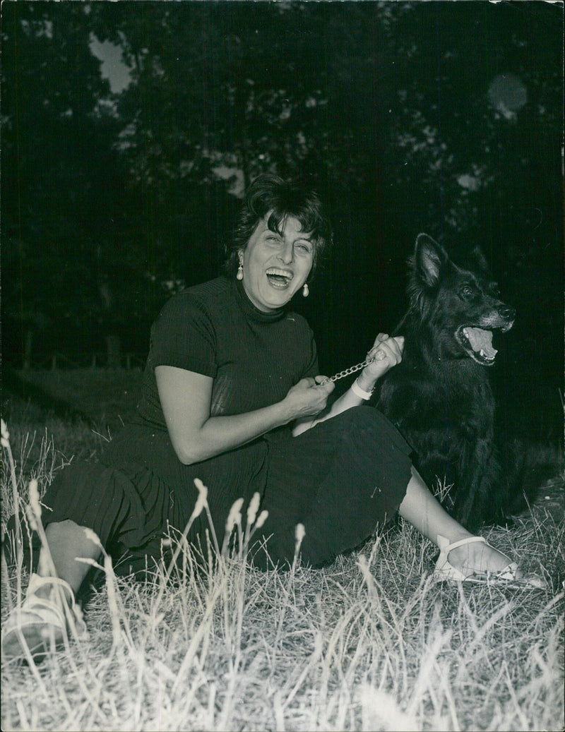 Anna Magnani feels herself young. - Vintage Photograph