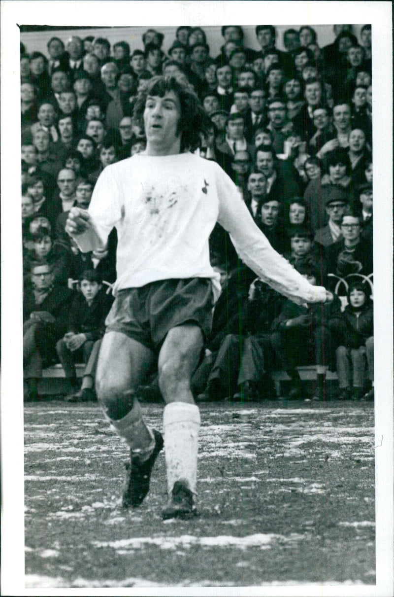 ROGER E MORGAN, Tottenham Hotspur Footballer - Vintage Photograph