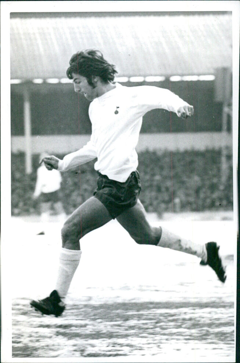 ROGER E, MORGAN - Tottenham Hotspur Footballer - Vintage Photograph