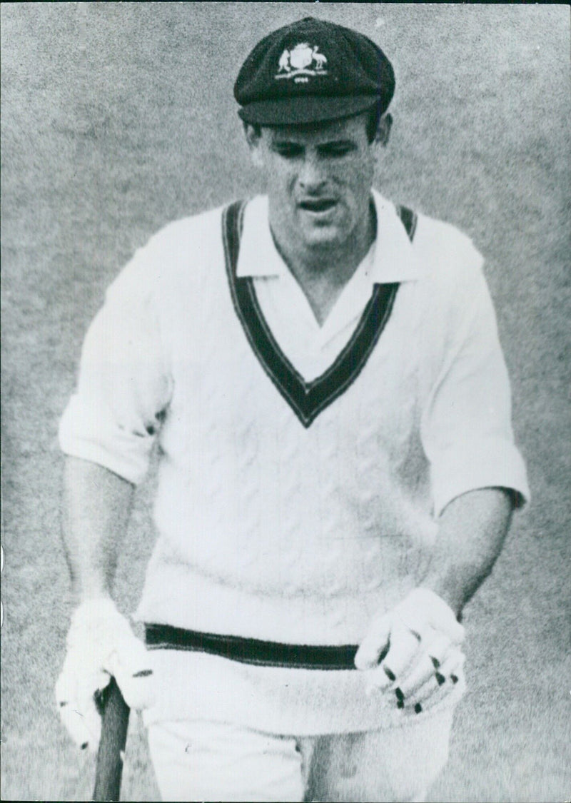 Australian Cricketers: NORMAN O'NEILL - Vintage Photograph