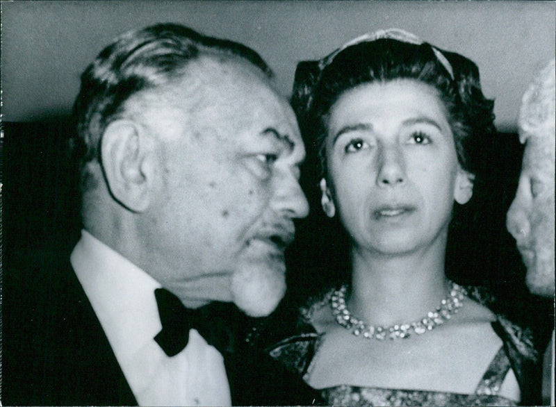 EDWARD G. ROBINSON with his wife, Gladys Lloyd - Vintage Photograph