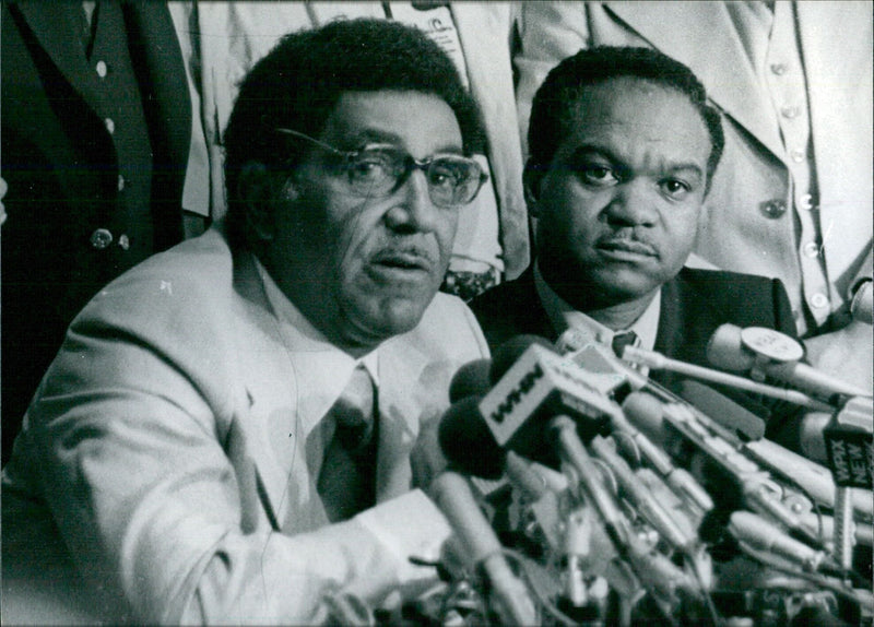 U.S. Church Leaders: Dr. LOWERY & Rev. FAUNTROY OPS - Vintage Photograph