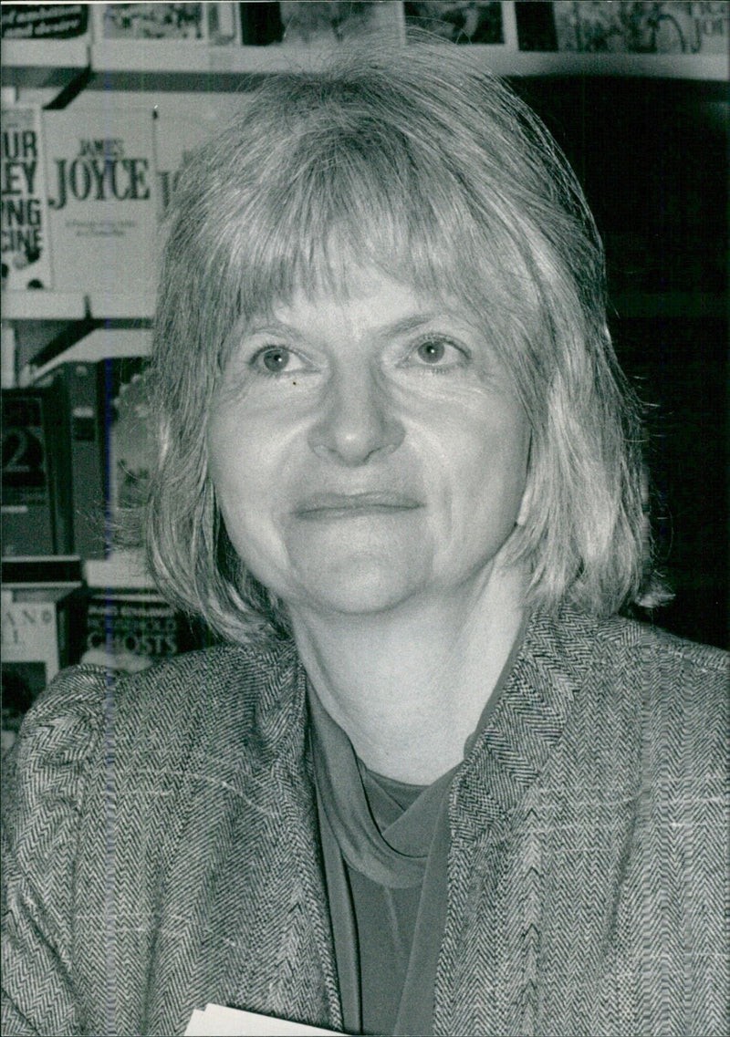US writer Alison Lurie, winner of the 1985 Pulitzer Prize for fiction. - Vintage Photograph