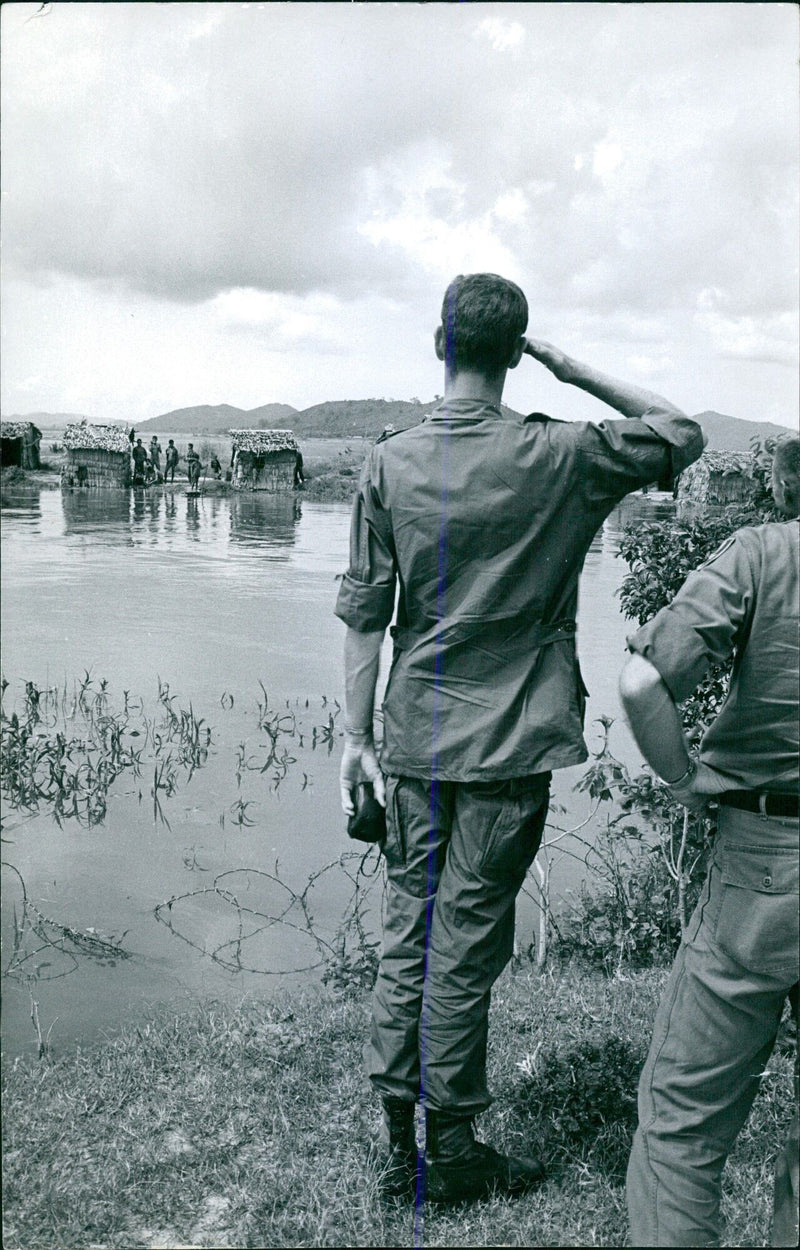 American soldiers in Vietnam - Vintage Photograph