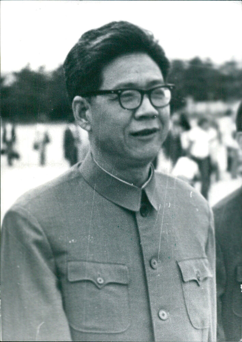 LU CHIN-TUNG, Leading member of the All-Ching Sports Federation, in consultation with Lord Killanin - Vintage Photograph