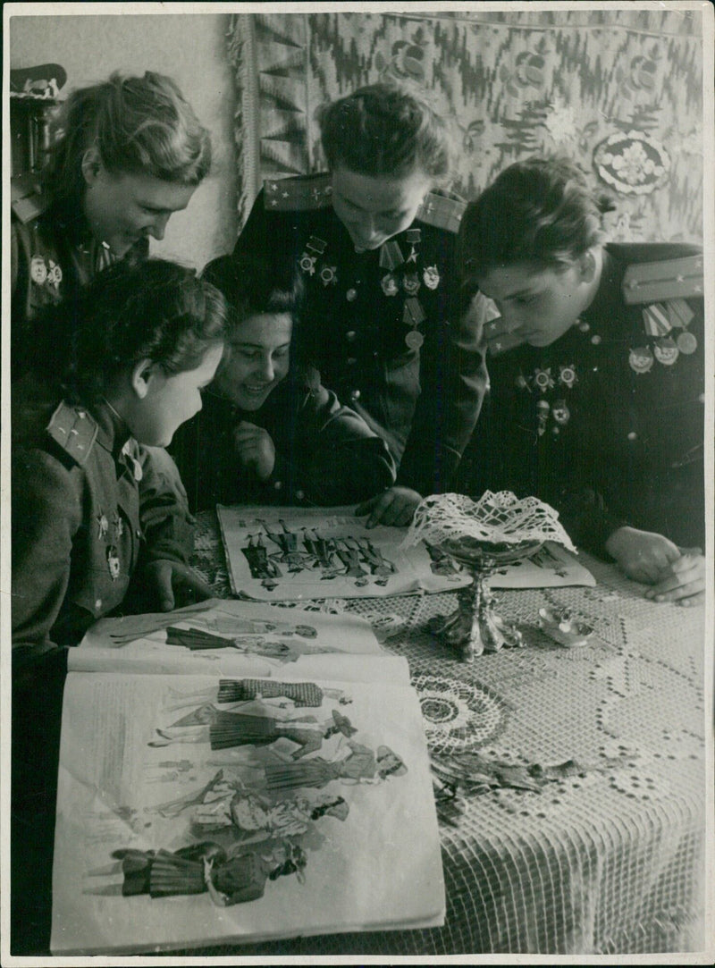 Breden Ryskor in Berle Ferlan 1945 - Vintage Photograph