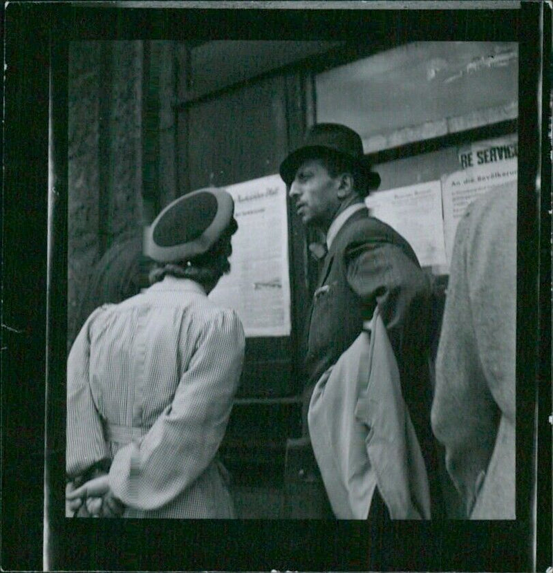 German and English proclamations in Hamburg - Vintage Photograph