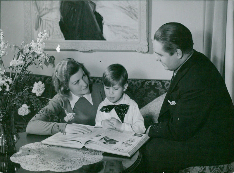 Björling, Jussi at 72 with Ana-Lisa and son - Vintage Photograph