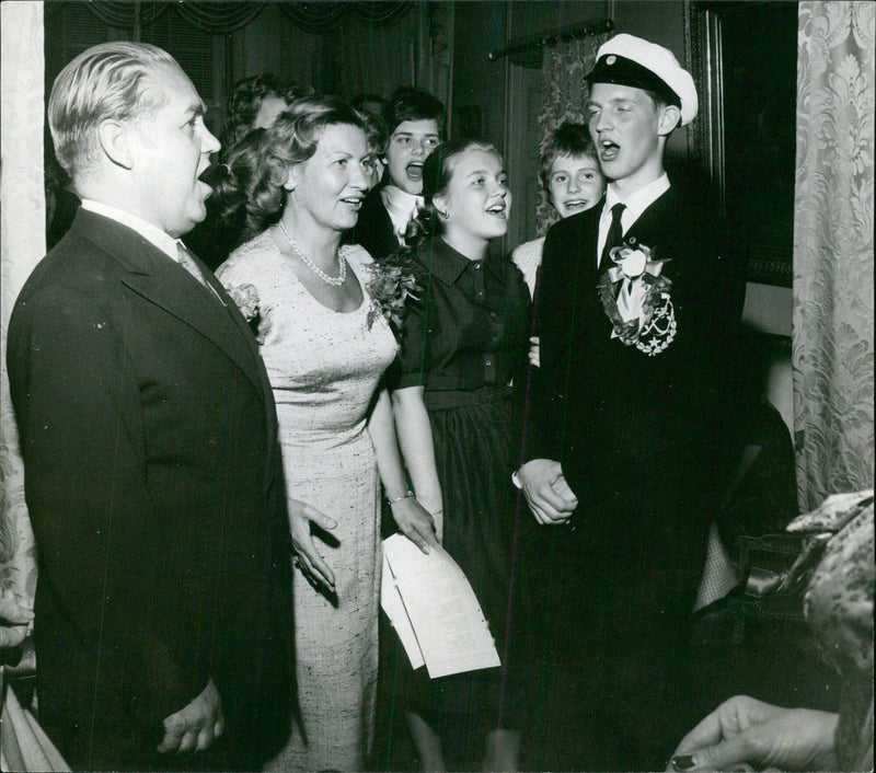 Jussi Björling, his wife Anna-Lisa, Ann-Carlotte, and newly graduated student Lasse - Vintage Photograph