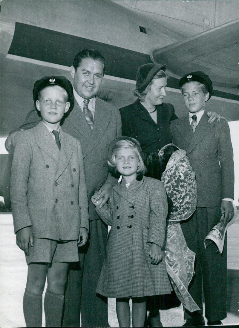 Jussi Björling with family - Vintage Photograph