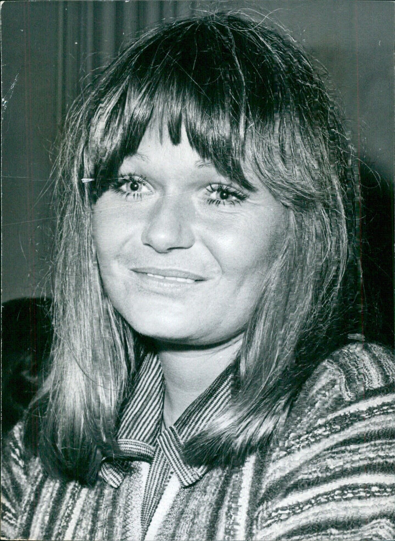 VALERIE PERRINE - Premiada Actriz de Hollywood - Vintage Photograph