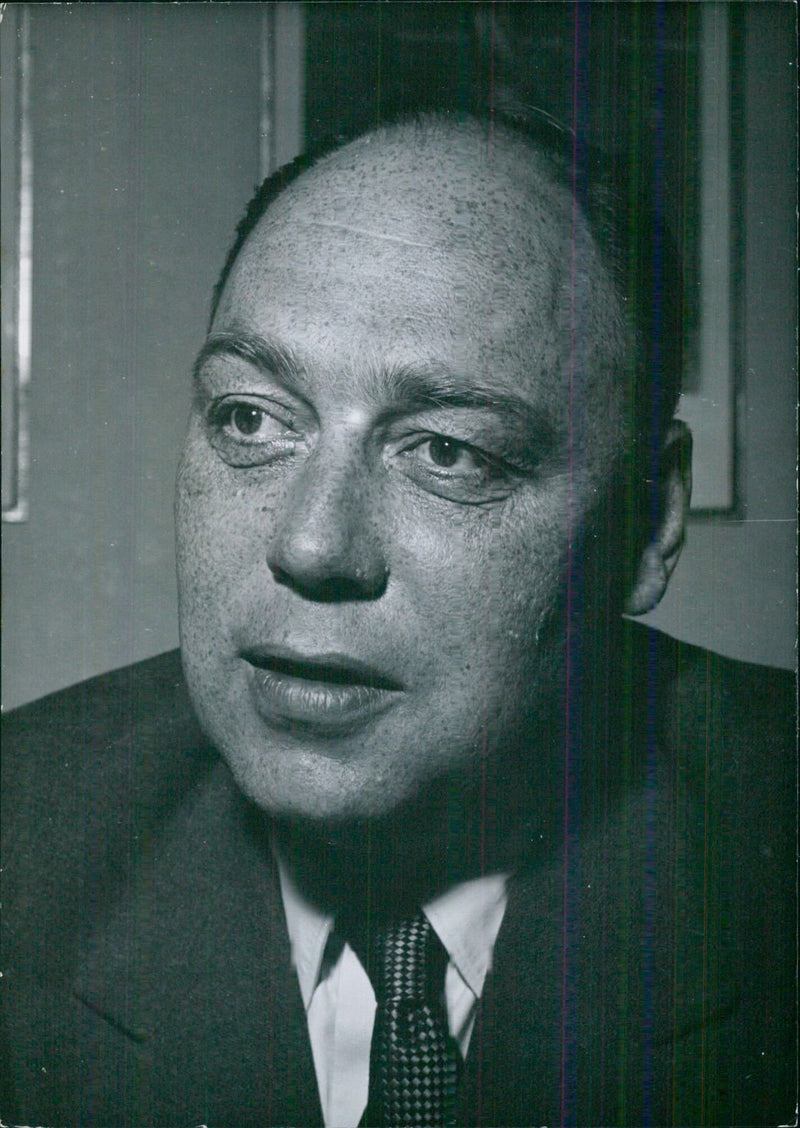 DR. VIKTOR EMANUEL PREUSKER, Minister for Housing and member of the Free Democrat Party - Vintage Photograph