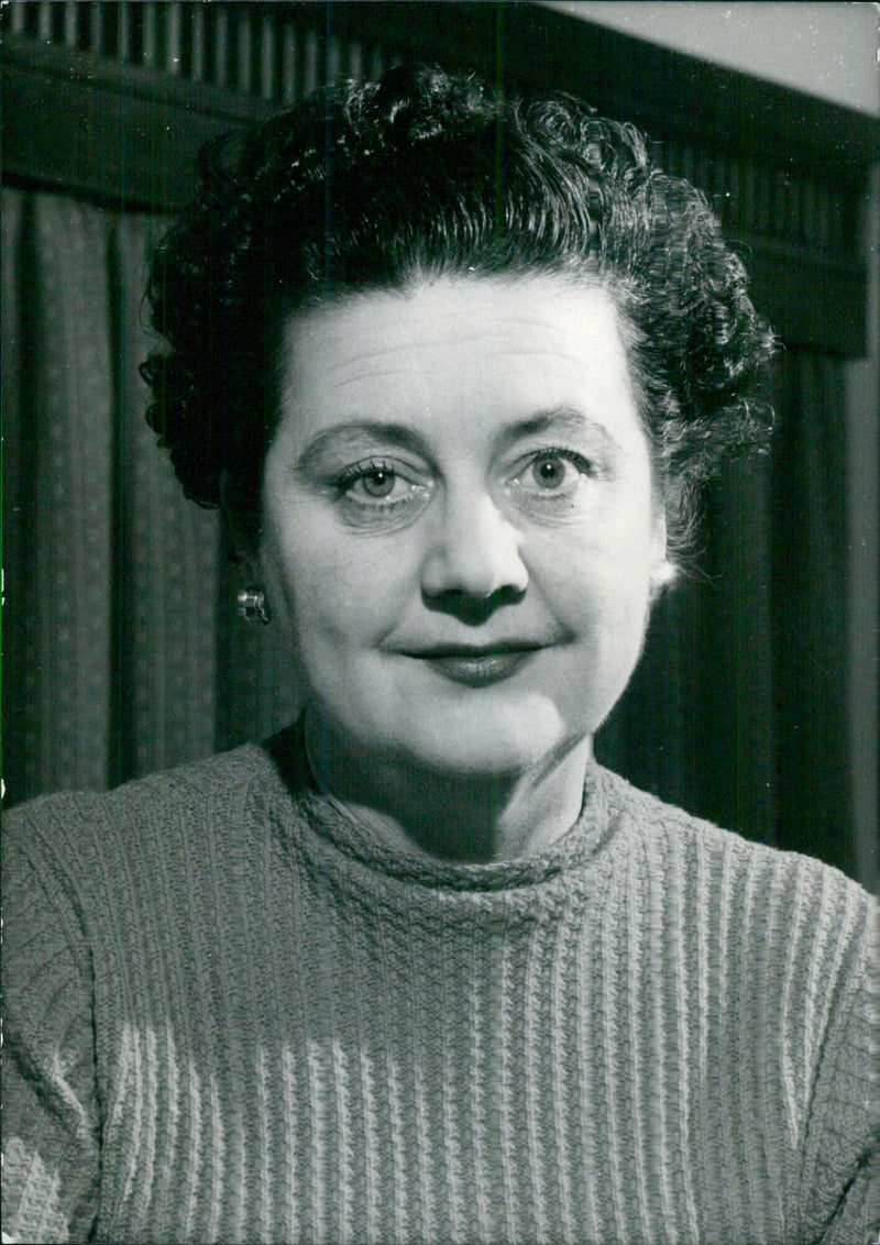 Ellis Powell as Mrs. Dale in Mrs. Dale's Diary - Vintage Photograph